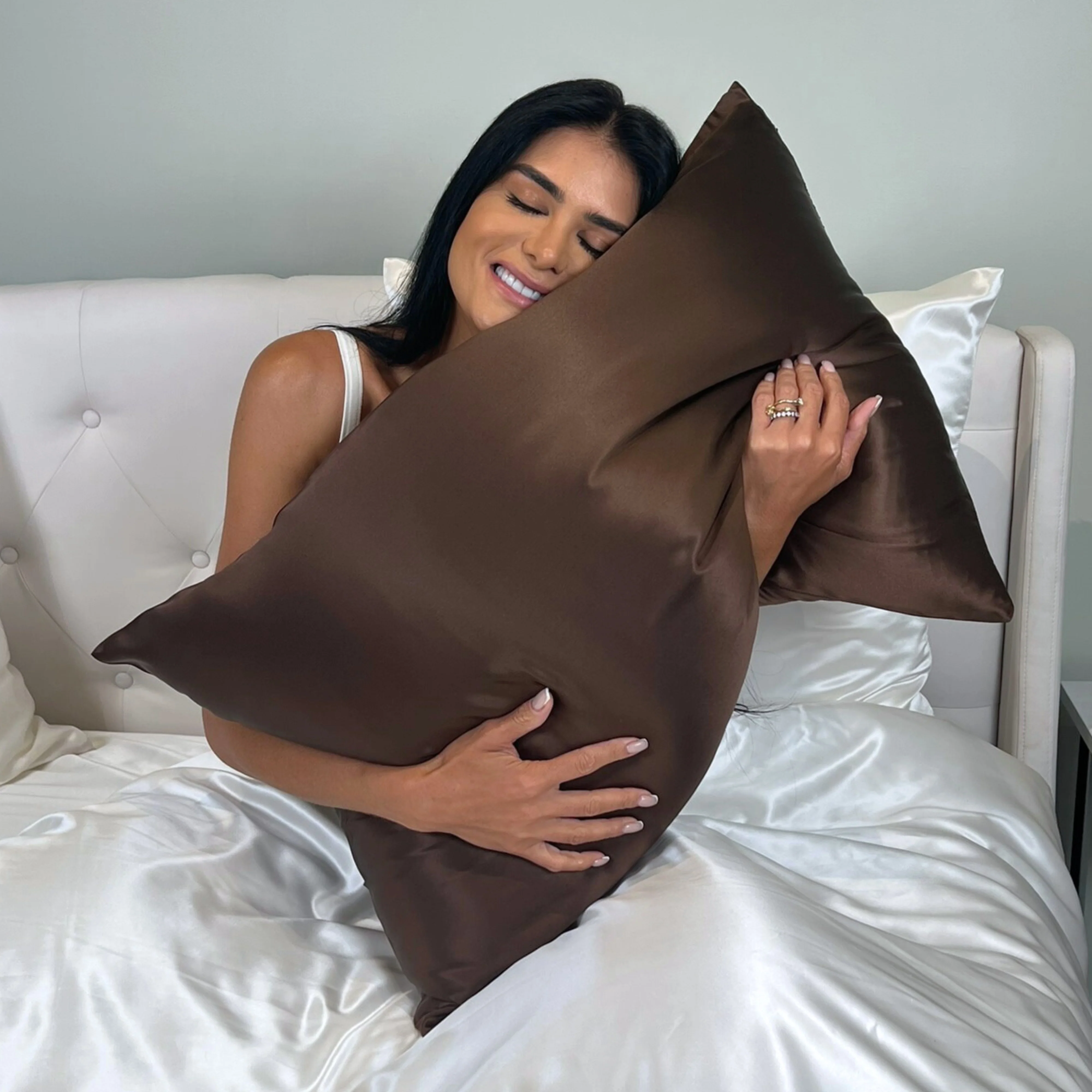 19 Momme Silk Pillowcase - Chocolate - Image 4