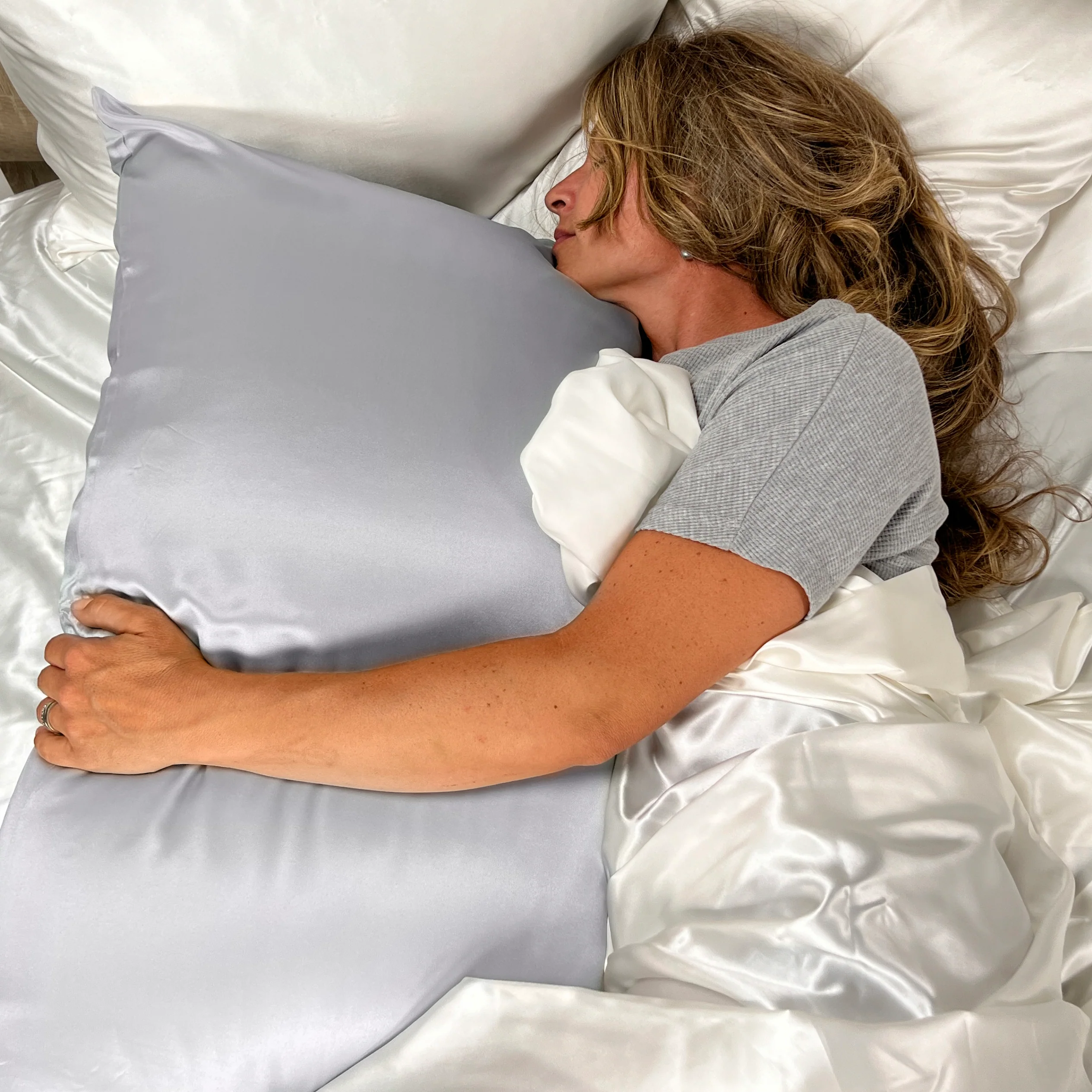 19 Momme Silk Pillowcase - Silver - Image 3